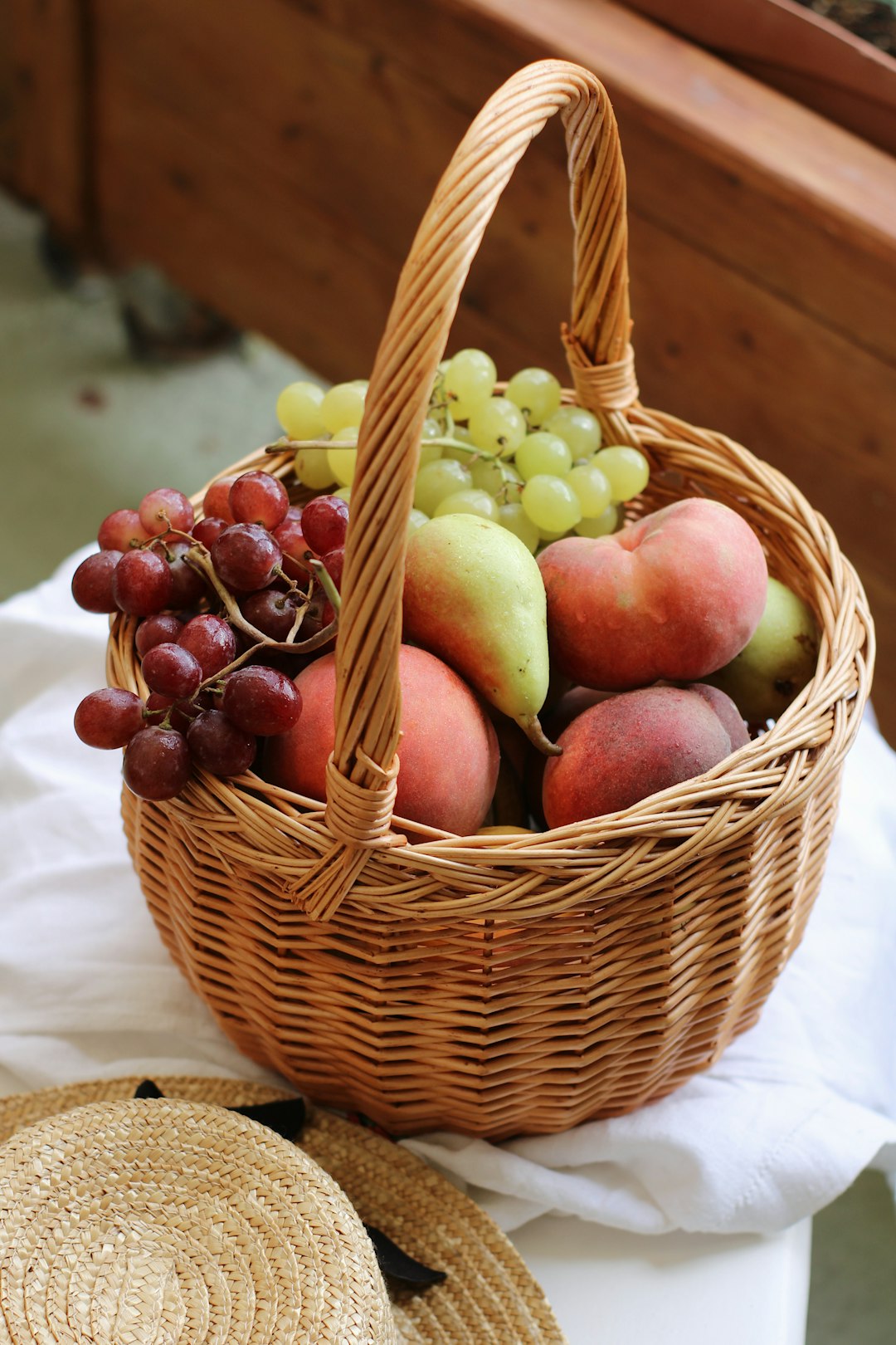 Fresh Fruits That Need Air Circulation (image credits: unsplash)