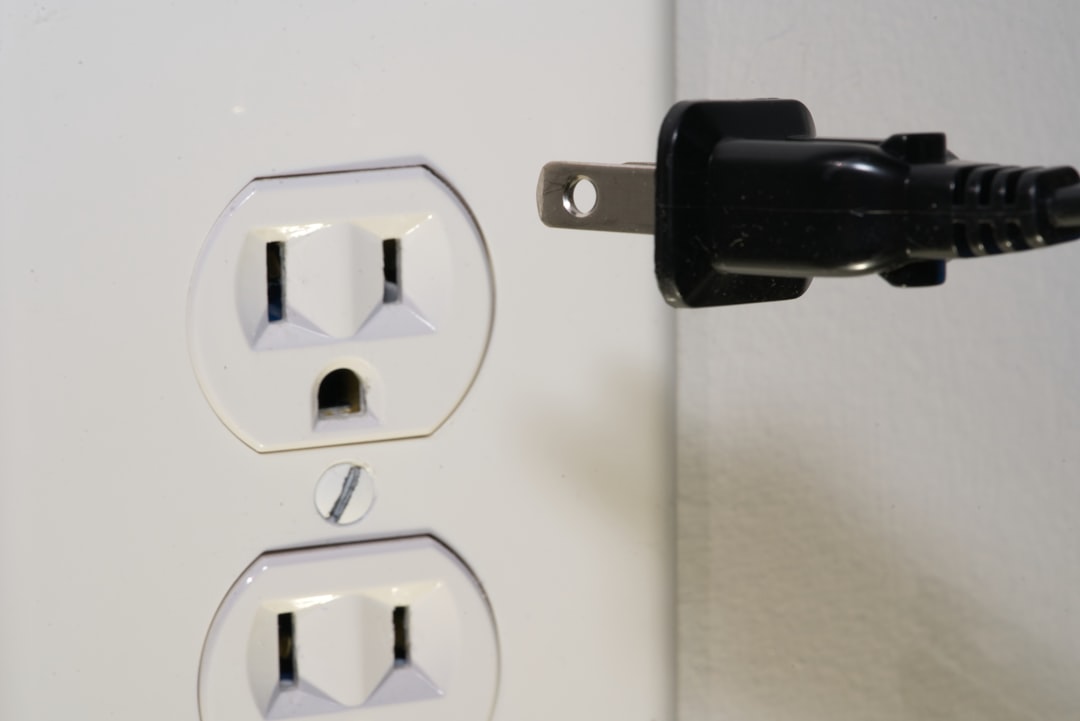 Installing Three-Prong Outlets Without Ground Wires (image credits: unsplash)