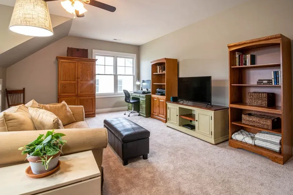 Multipurpose furniture that hides clutter (Image Credits: Pexels)