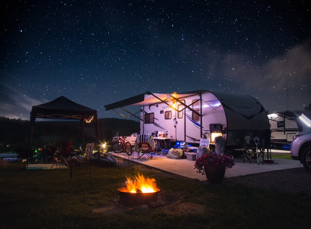 Campgrounds and open-sky clearings (Image Credits: Unsplash)