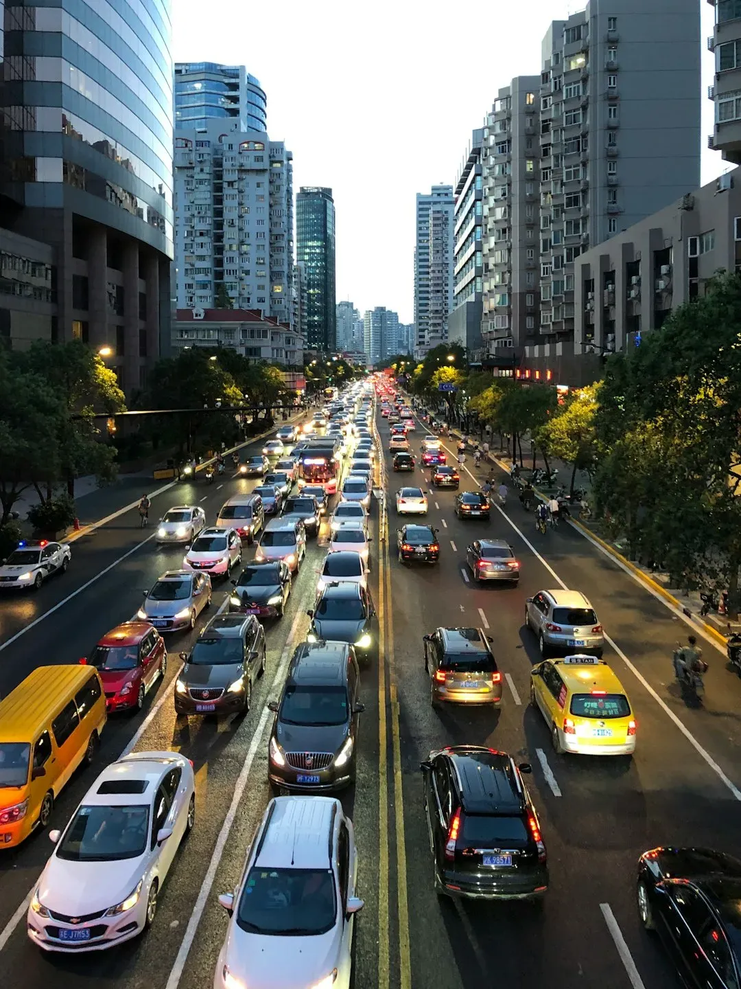 Traffic Flow and How People Move Through the Space (Image Credits: Unsplash)