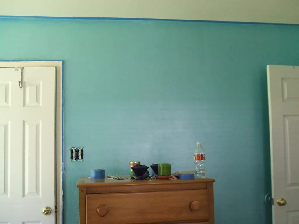 Pale blues for bedrooms (Nieve44/Luz, Flickr, CC BY 2.0)