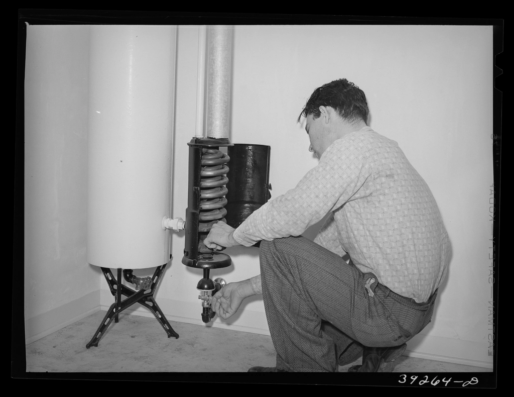 Water Heater Installations Gone Horribly Wrong (image credits: rawpixel)