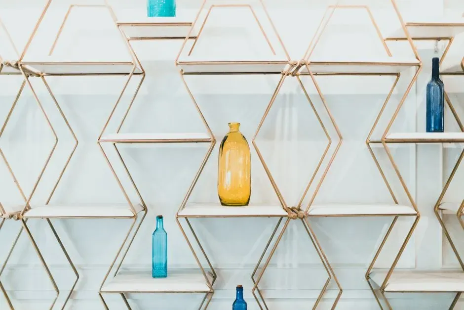 Glass Shelves for a Light, Airy Feel (Image Credits: Pexels)