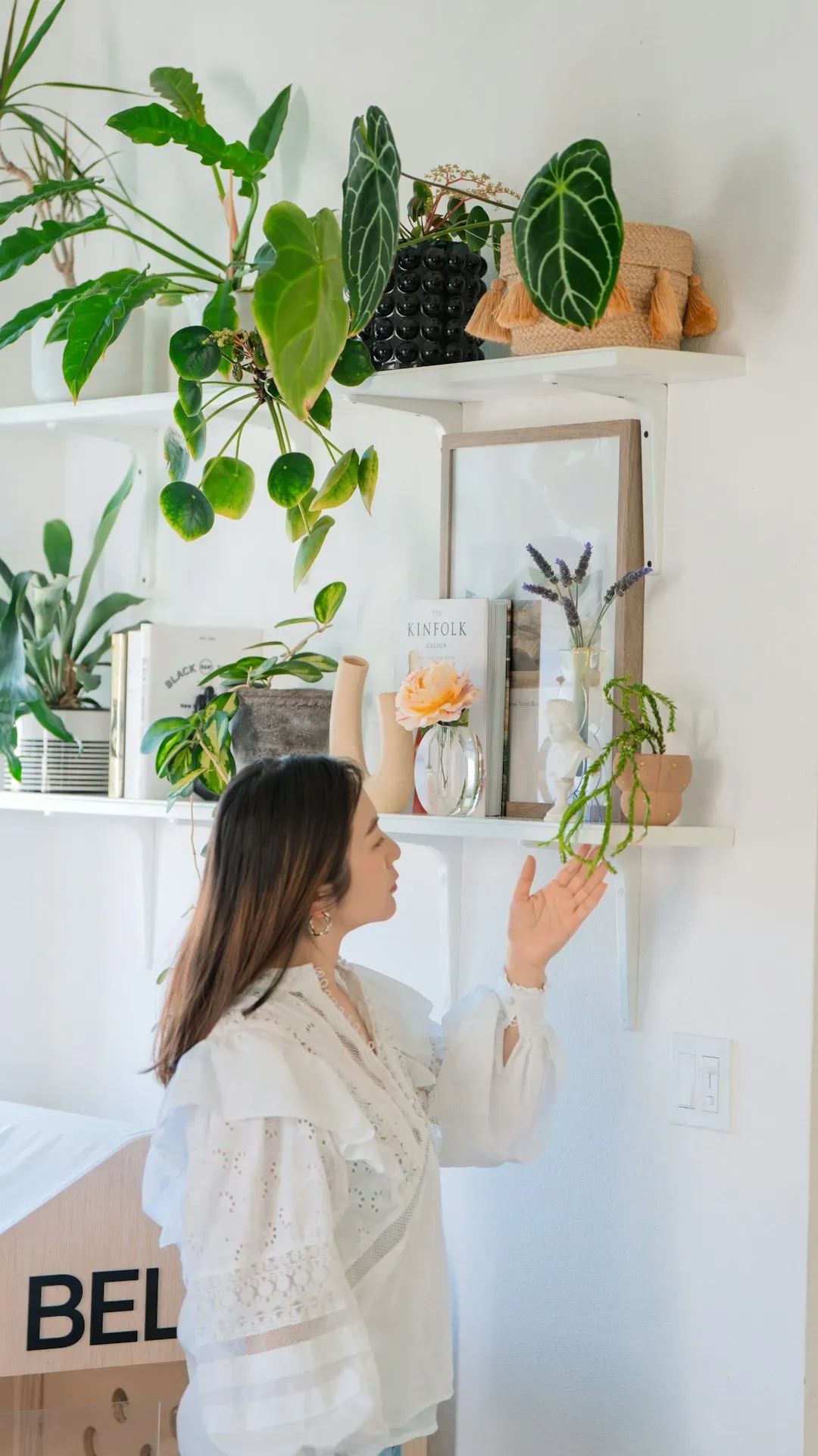Bringing the outdoors in (Image Credits: Unsplash)