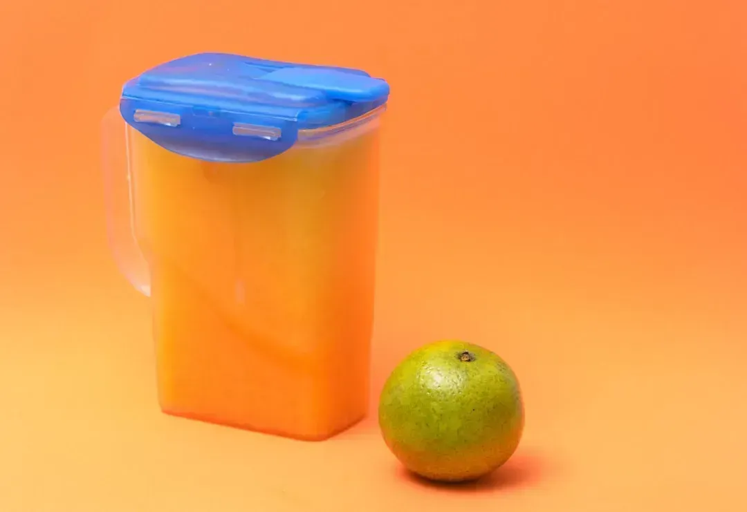 3. Mismatched and Lidless Food Containers (Image Credits: Unsplash)