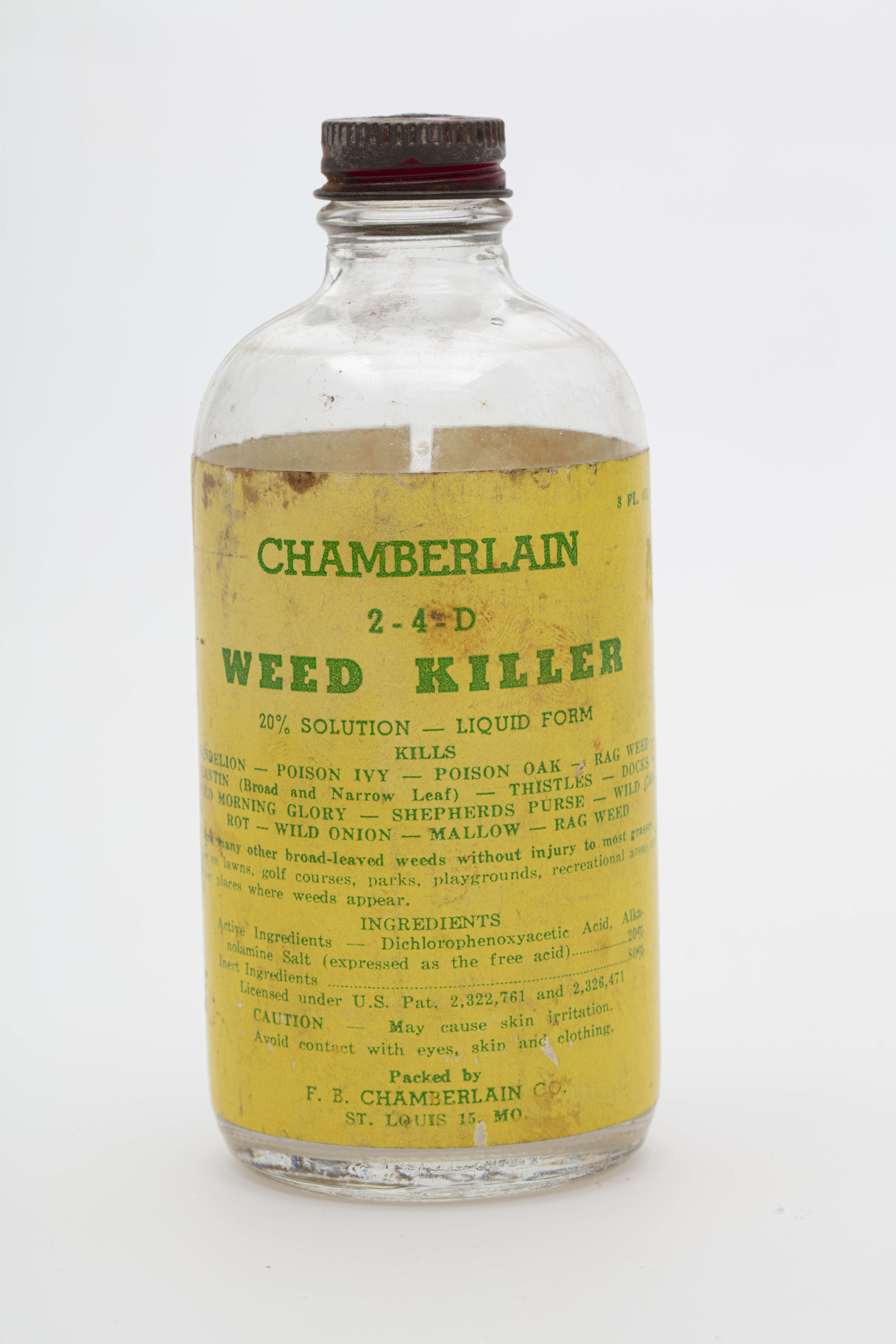 Using Chemical Herbicides Without Reading Weather Conditions (image credits: This file was contributed to Wikimedia Commons by Missouri Historical Society as part of a cooperation project. The donation was facilitated by the Digital Public Library of America, via its partner Heartland Hub.Record in source catalogDPLA identifier: 5b39d8b73c655b887b1a22b990a08d89Missouri Historical Society identifier: 2004-102-0001, Public domain, https://commons.wikimedia.org/w/index.php?curid=157916514)