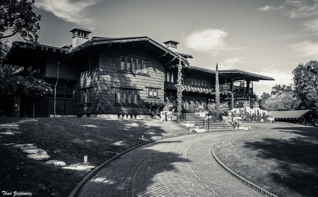 The Gamble House, Pasadena, California (1908): The Craftsman Ideal Made Real (Image Credits: Flickr)