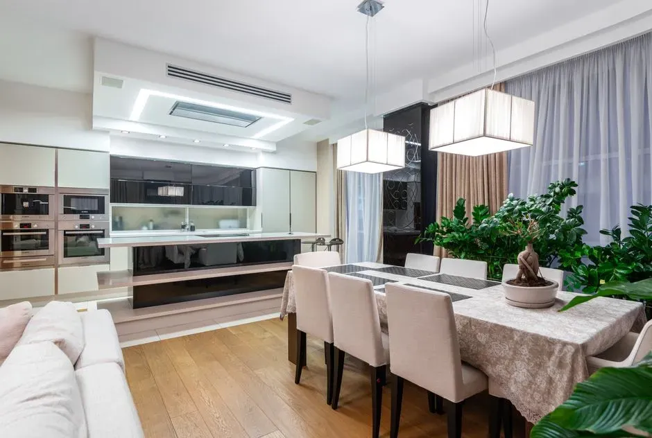 Layering artificial lighting to support natural daylight (Image Credits: Pexels)