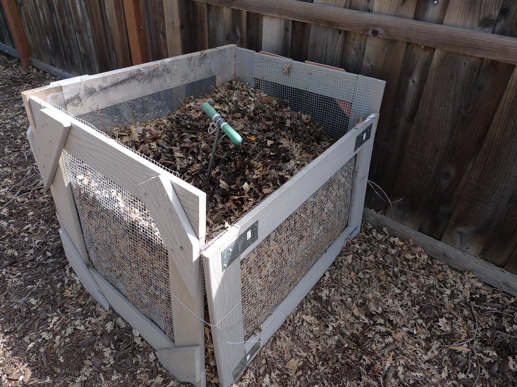 Essential Materials Every Composter Needs (image credits: flickr)