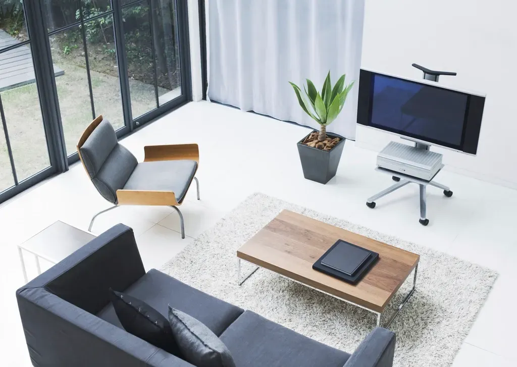 The Logic of Flow: How Layout Shapes Comfort (Image Credits: Rawpixel)