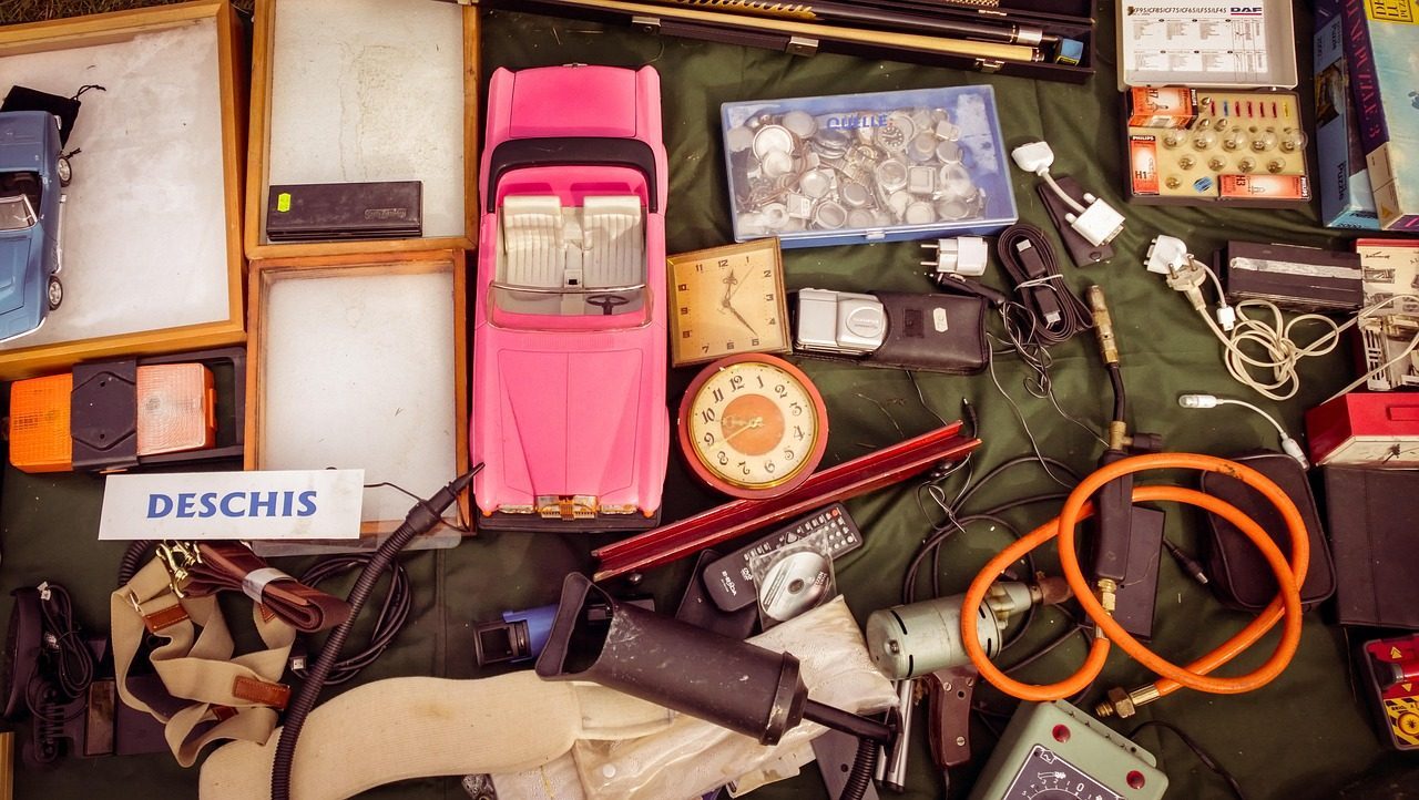 Excessive Garage Sale Activity (Image Credits: Pixabay)