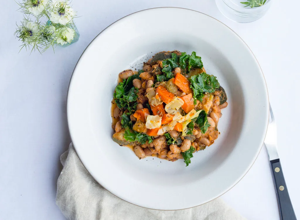 3. Lean Into Plant-Based Proteins to Cut Costs Dramatically (ella.o, Flickr, <a href="https://creativecommons.org/licenses/by/2.0/" target="_blank" rel="noopener">CC BY 2.0</a>)
