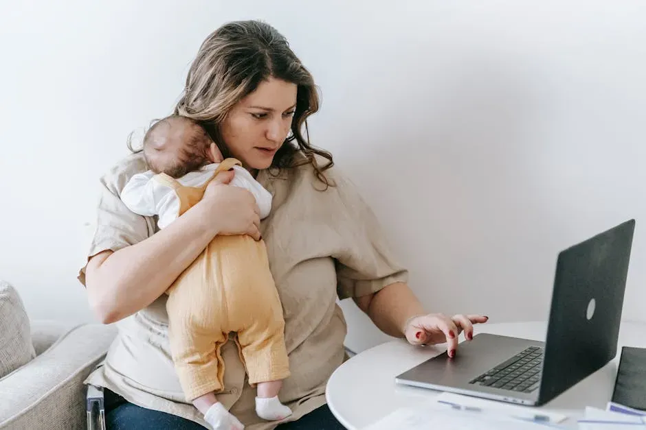The Guilt Factor: Why Moms Feel It Differently (Image Credits: Pexels)