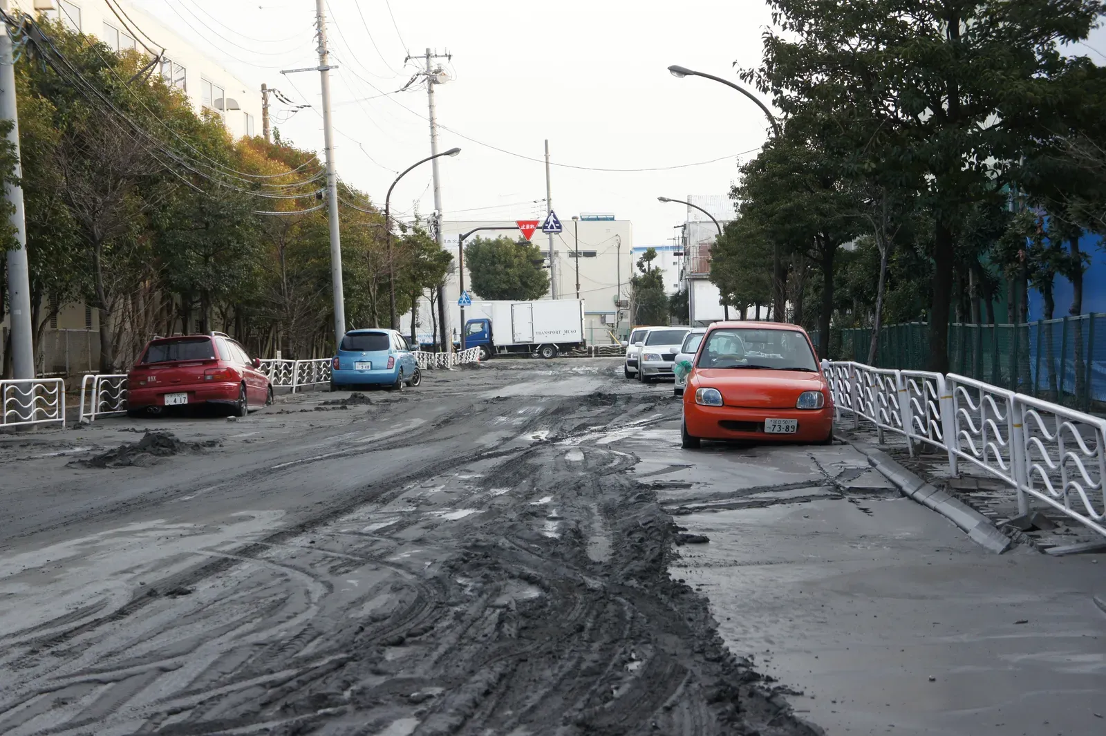 3. Could the ground turn to liquid during shaking (photo taken by Morio, CC BY-SA 3.0)