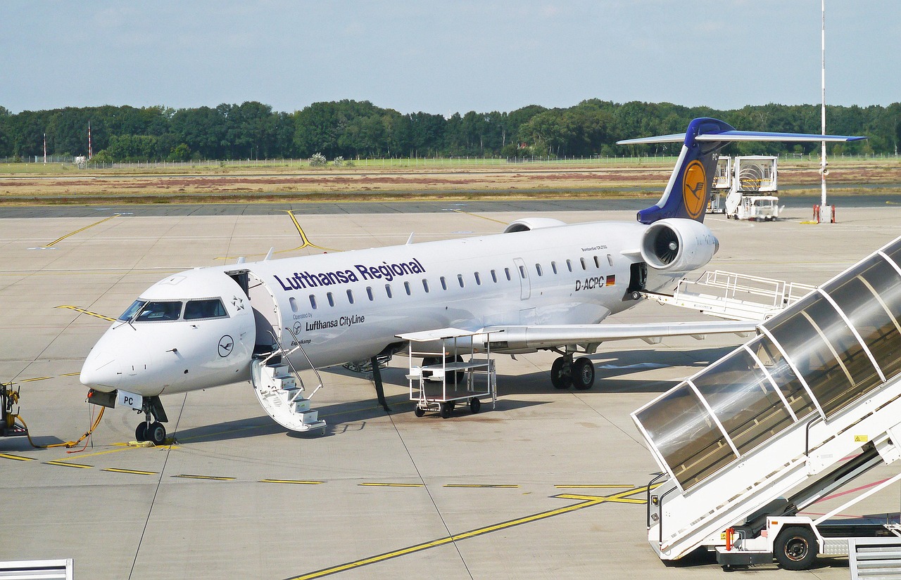 Regional Airports Face Cascading Effects (image credits: pixabay)