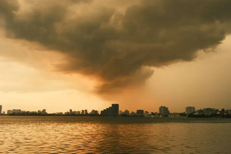 2. Tornadoes can't cross rivers or climb mountains (Image Credits: Pexels)