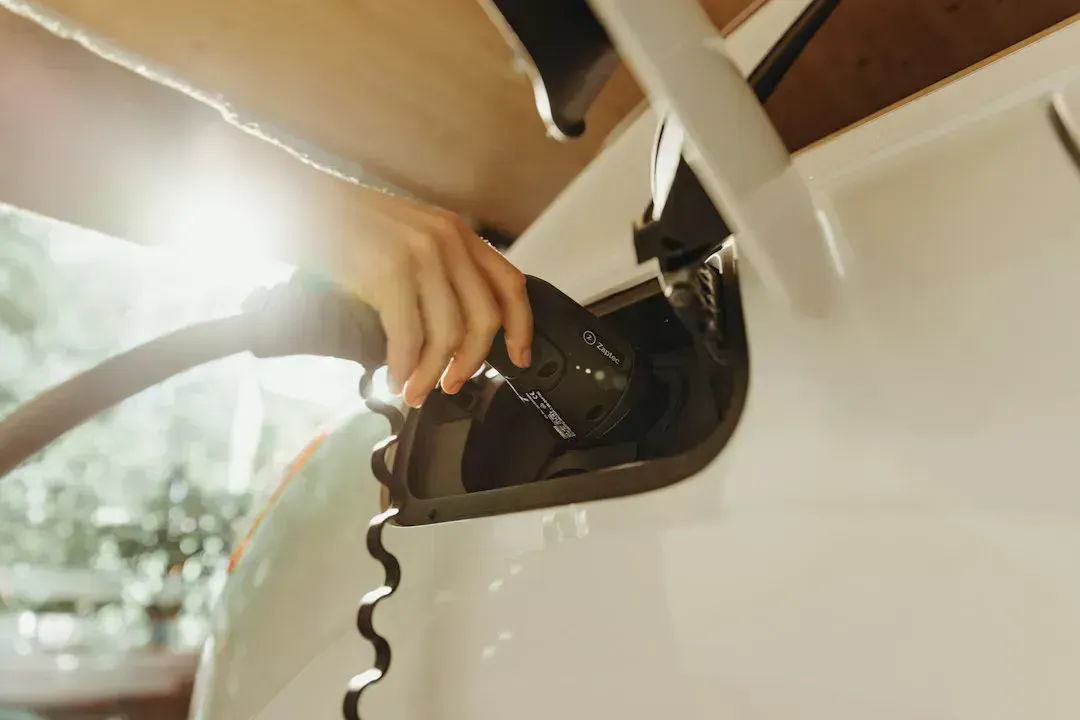 6. Your Savings Depend Heavily on Where You Charge (Image Credits: Unsplash)