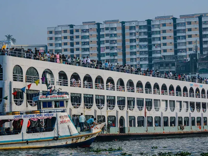 7. Dhaka, Bangladesh - Overcrowded, Under-Resourced, Overheating (Image Credits: Pexels)