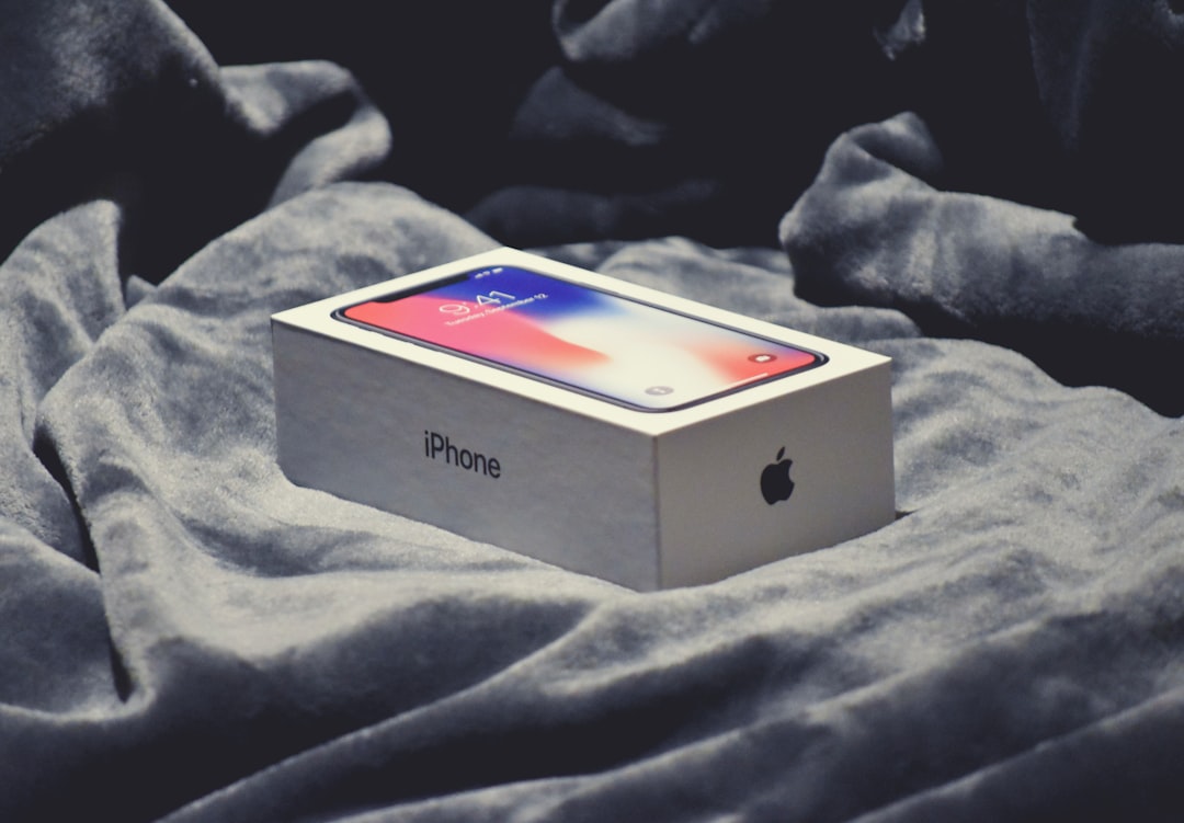 Packaging and Shipping: A Carbon Footprint Problem (image credits: unsplash)
