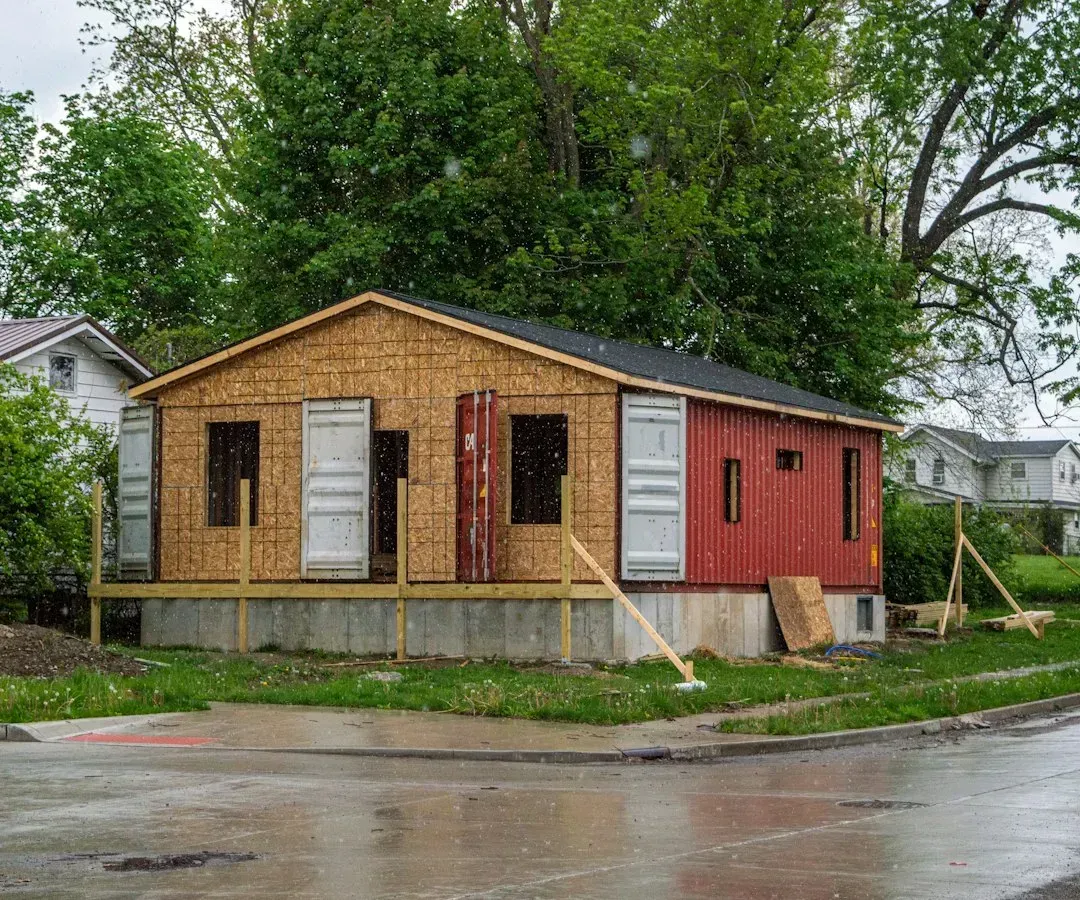 6. Raised foundations to escape ground-level heat and moisture (Image Credits: Unsplash)
