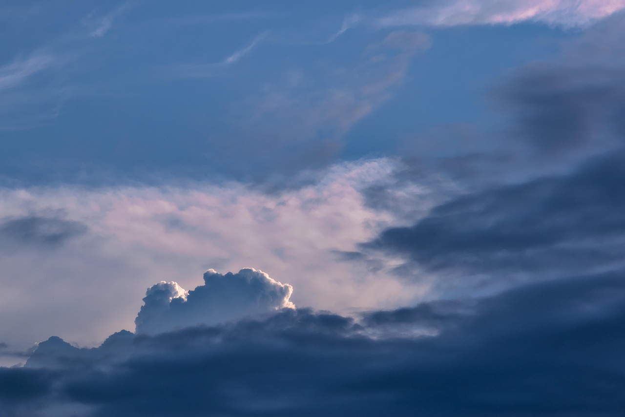 The Cloud Conundrum: Why Sky Puffs Crash Computer Models (image credits: pixabay)
