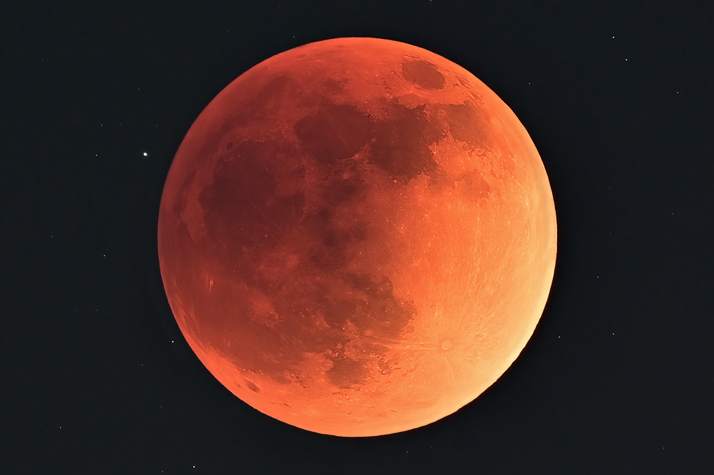 September’s Total Lunar Eclipse (image credits: flickr)