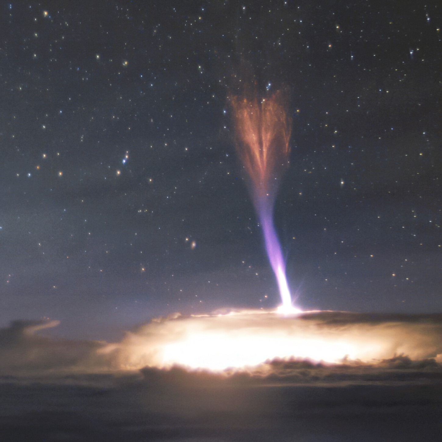 Gigantic Jets: The Sky's Lightning Towers (image credits: wikimedia)