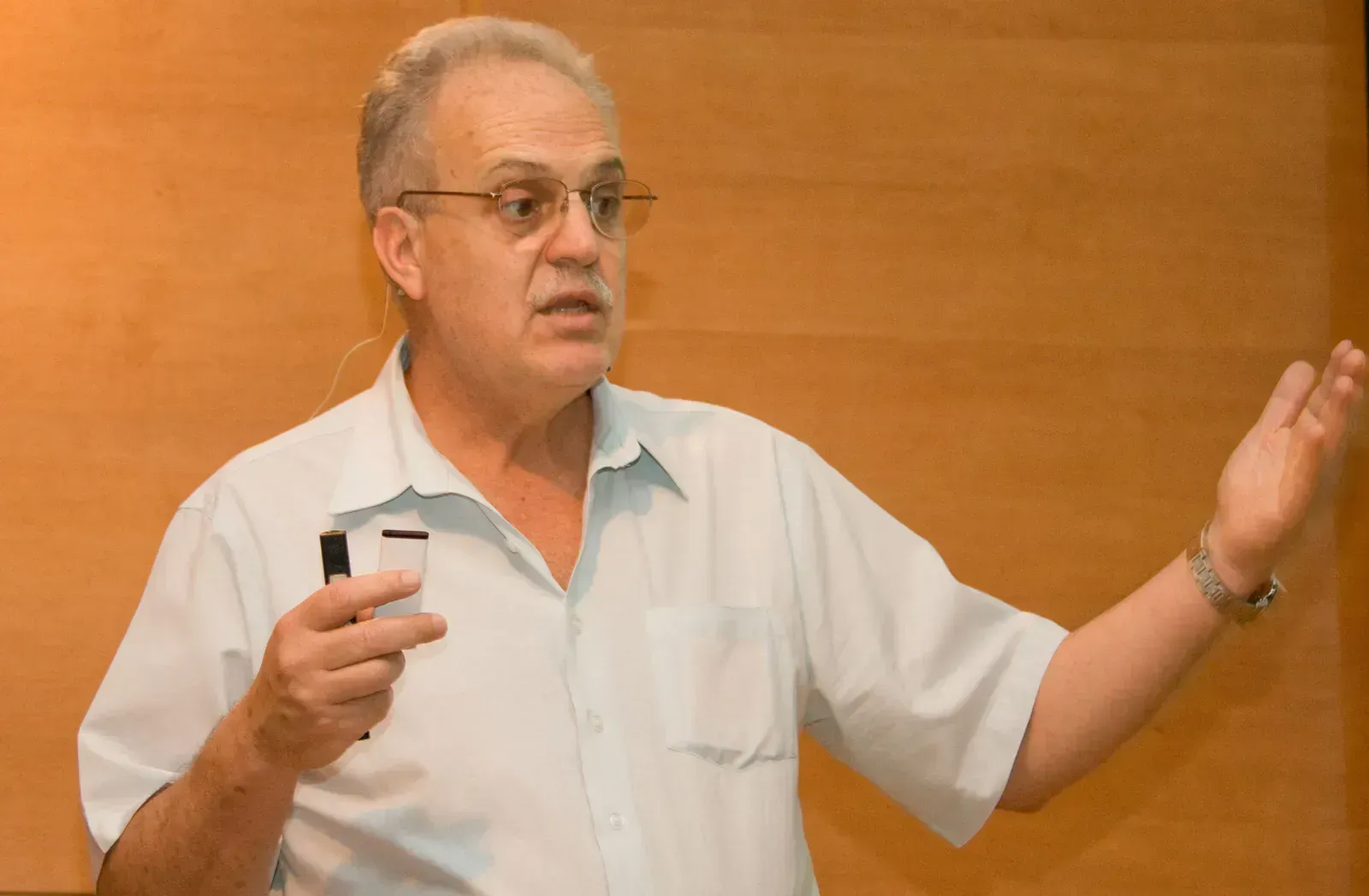 1. Carlos Nobre – The Voice Behind the Amazon Tipping Point (Café Filosófico com Carlos Nobre em Ribeirão Preto, CC BY 2.0)