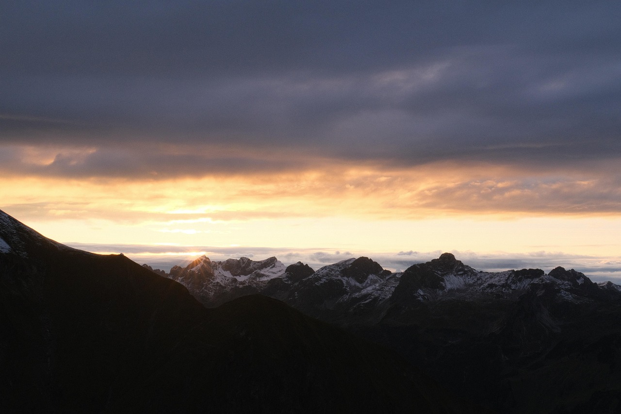 Global Leaders Reshape the Summit Schedule (image credits: pixabay)