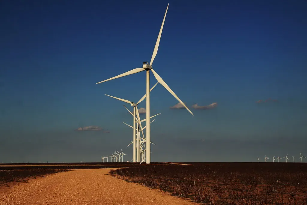 Amarillo, Texas: Wind Straight Off the High Plains (chasblount, Flickr, CC BY 2.0)