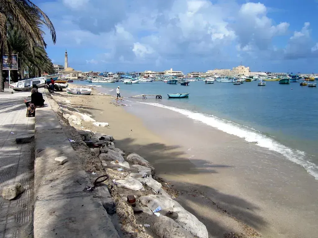 9. Alexandria, Egypt - An Ancient City at the Mercy of Modern Seas (D-Stanley, Flickr, CC BY 2.0)