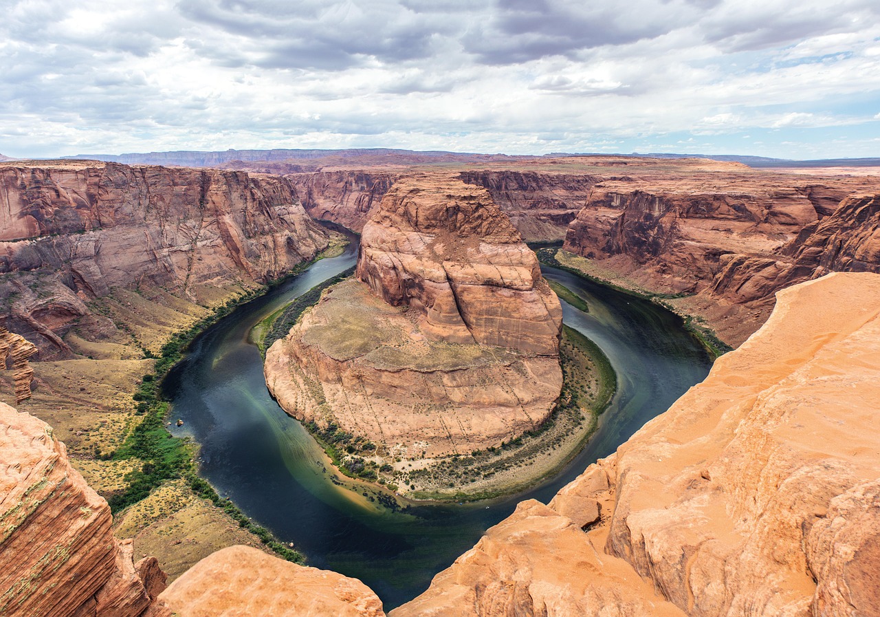 America's Mighty Colorado River System Struggles (image credits: pixabay)