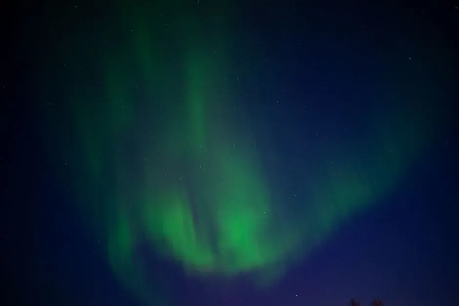 4. The sky turning an unnatural green or yellowish color (Image Credits: Pexels)
