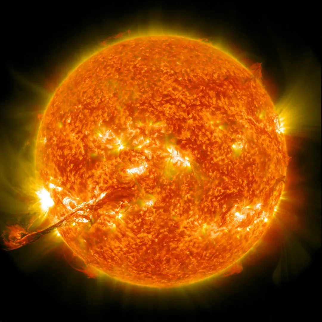 2. An X-class flare erupts and radio signals go quiet (Image Credits: Unsplash)