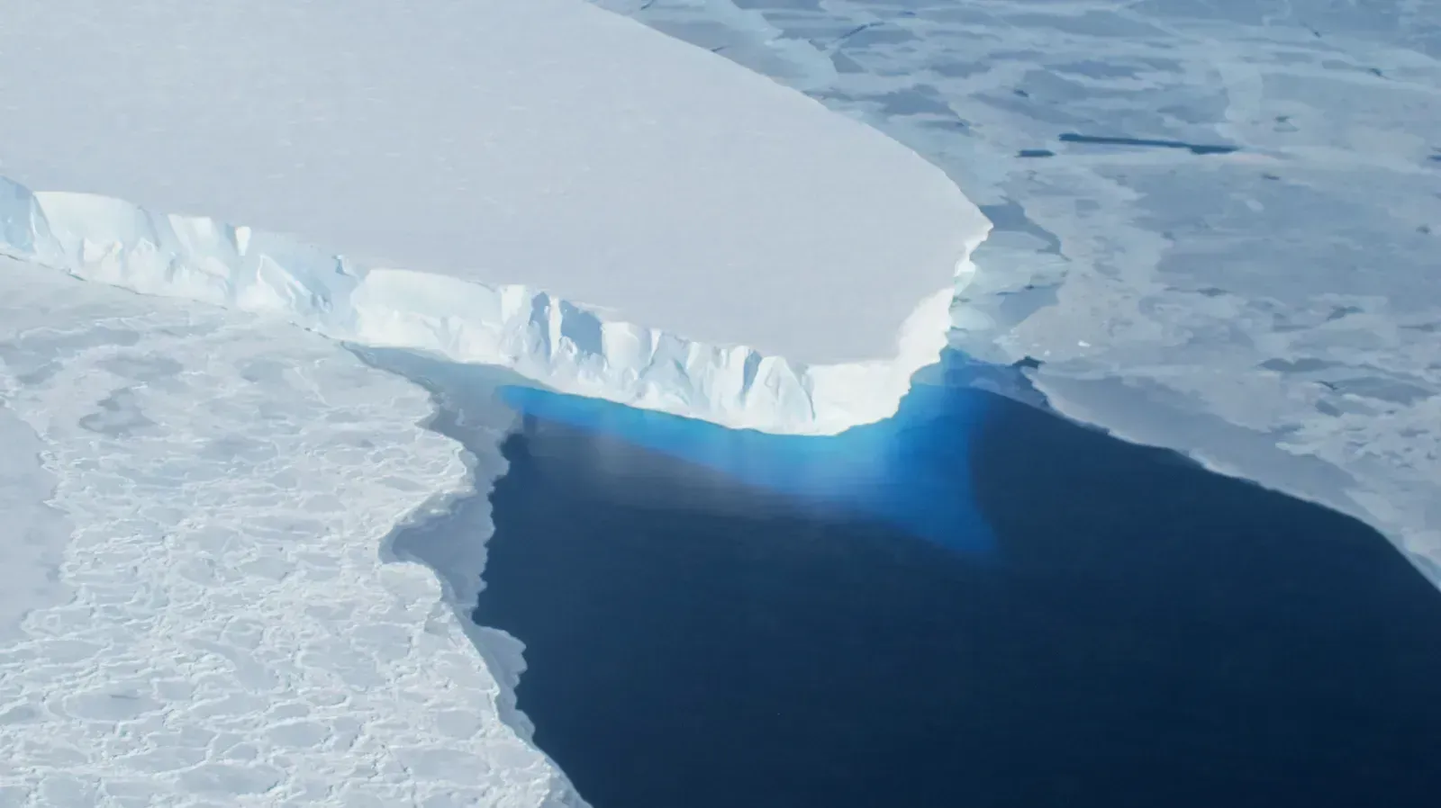 Thwaites Glacier remains the epicenter of concern (By NASA, Public domain)