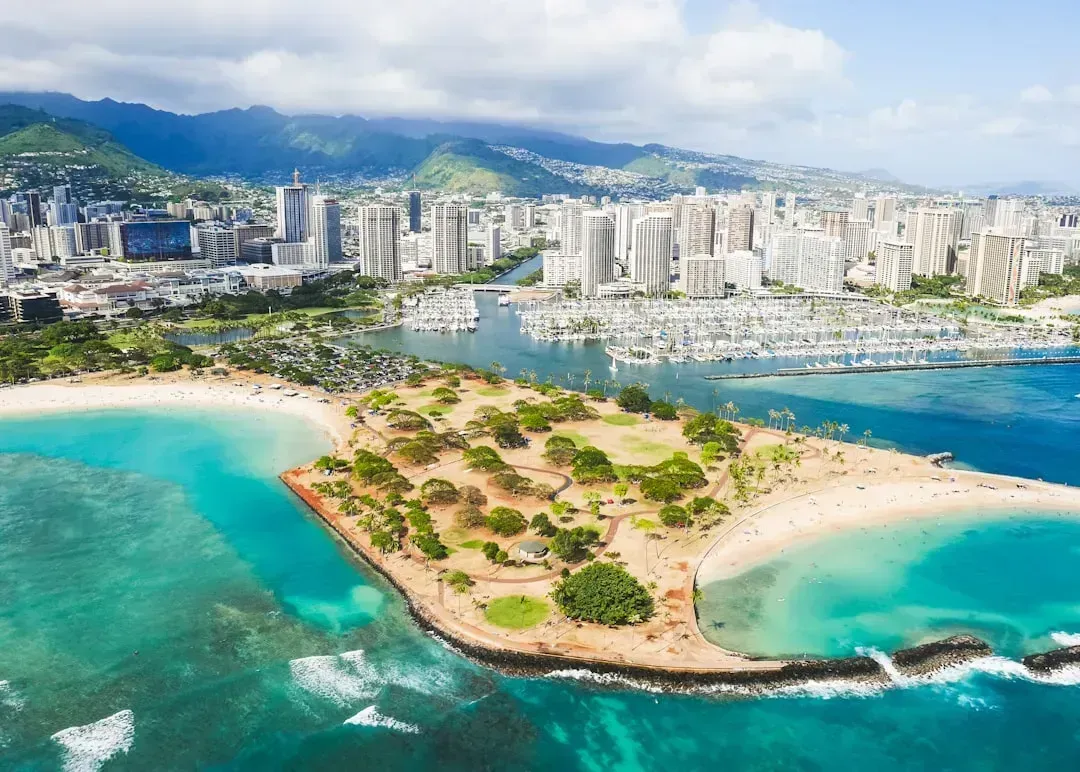 2. Honolulu, Hawaii: Warm, Steady, and Virtually Frost-Free (Image Credits: Unsplash)