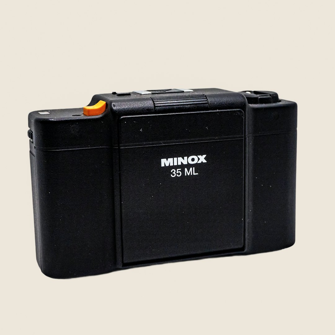 Portable Battery Pack: Power When the Grid Goes Down (image credits: unsplash)