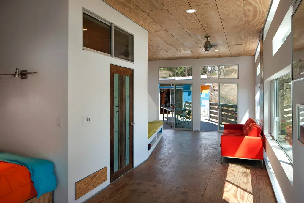 6. Instinctively knowing how to cross-ventilate a room (Jeremy Levine Design, Flickr, CC BY 2.0)