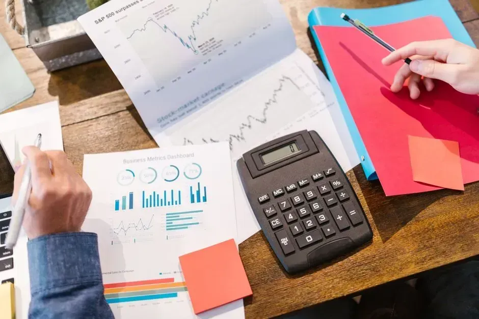 Capital is concentrating into fewer, bigger deals (Image Credits: Pexels)