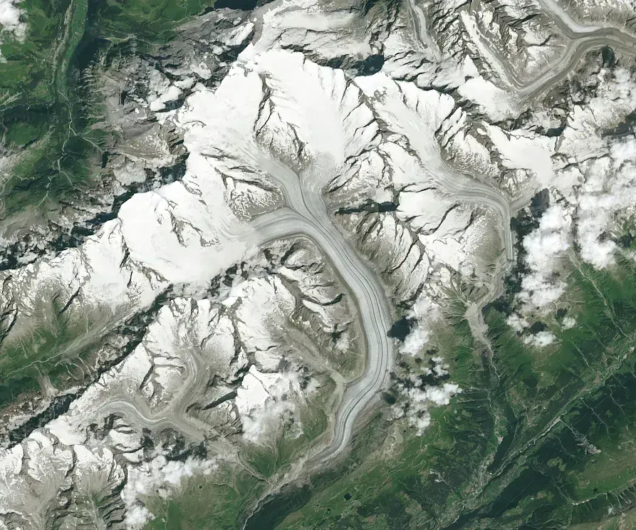 Alaska's interior: where winter always arrives first (This image or video was catalogued by Goddard Space Flight Center of the United States National Aeronautics and Space Administration (NASA) under Photo ID: 154043., Public domain)