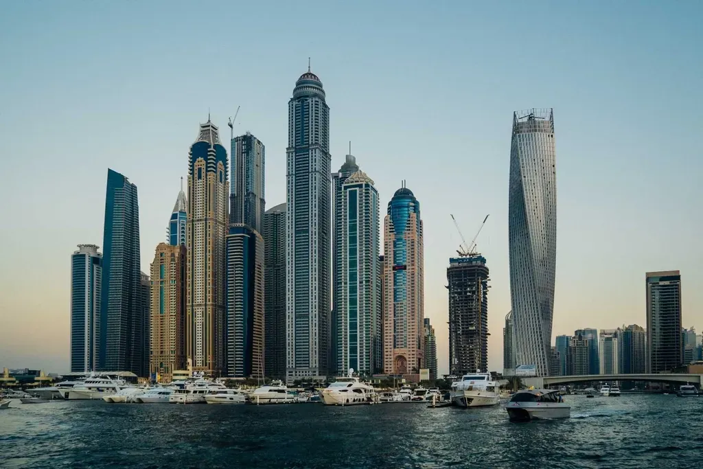 6. United Arab Emirates (Image Credits: Rawpixel)