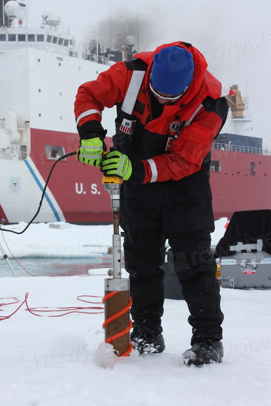 Ice Cores Reveal Climate History Spanning Hundreds of Thousands of Years (image credits: rawpixel)