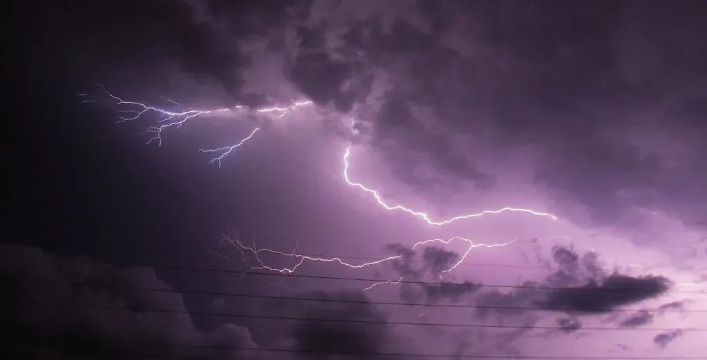 1. Active Thunderstorms With Visible Lightning (Thanks for over 2 million views!!, Flickr, CC BY 2.0)