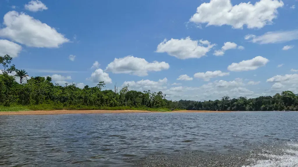 6. The Wayombo River, Suriname (-JvL-, Flickr, CC BY 2.0)