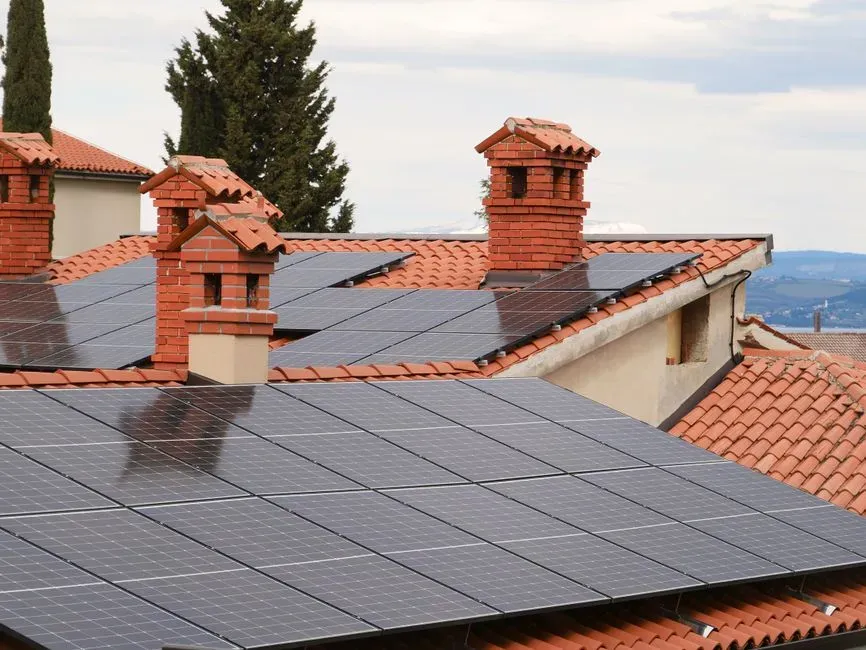 4. Rooftops will be pre-wired for solar and batteries before anyone asks for them (Image Credits: Pexels)