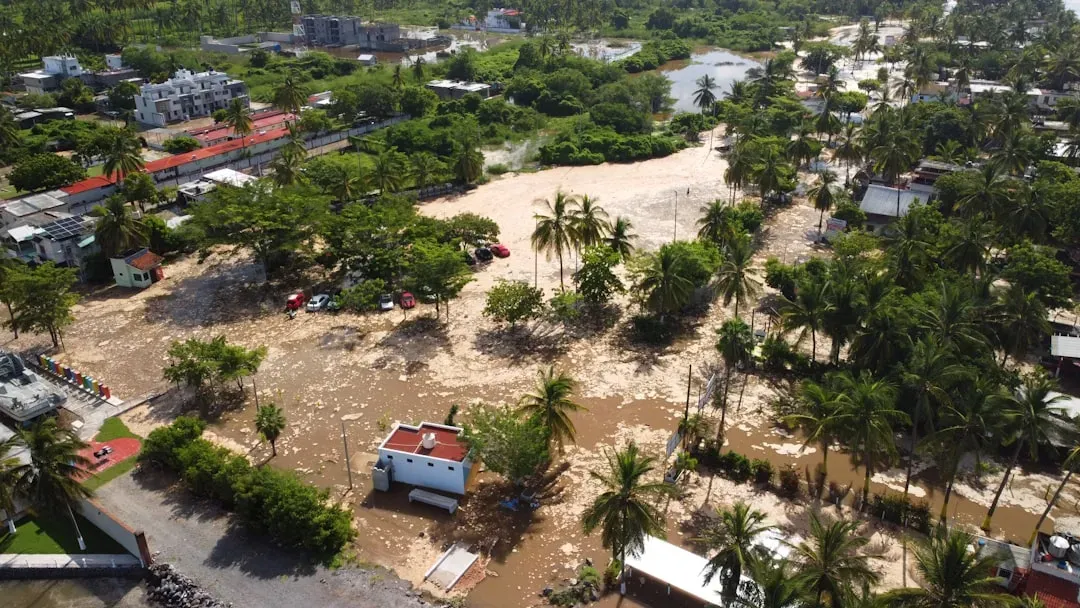 2. Low-Lying U.S. Coastal Zones: A Slow-Motion Flood Event (Image Credits: Unsplash)