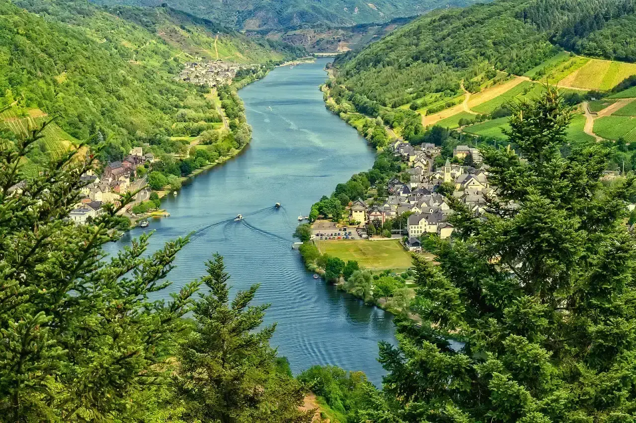2. Relying on a single water source is a serious liability (Image Credits: Pixabay)
