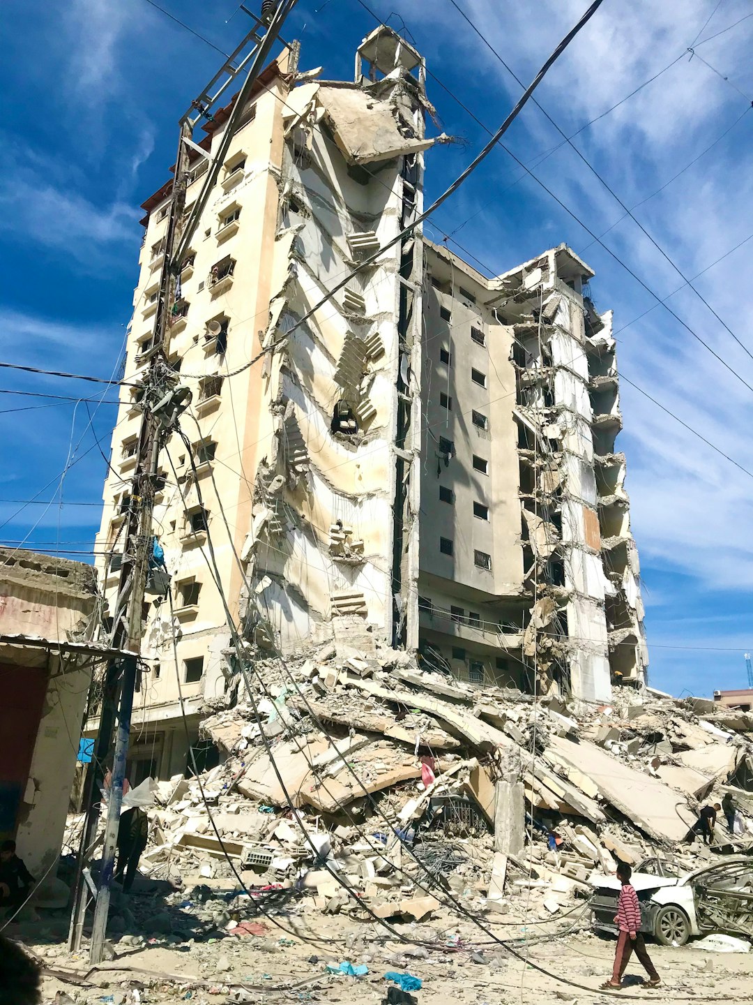 Japan's Quiet Peninsula - The 2024 Noto Earthquake (image credits: unsplash)