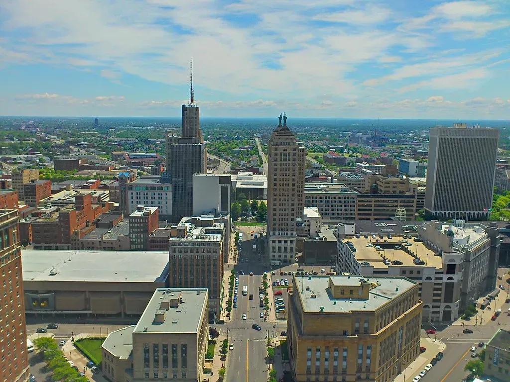 2. Buffalo, New York (Payton Chung, Flickr, CC BY 2.0)